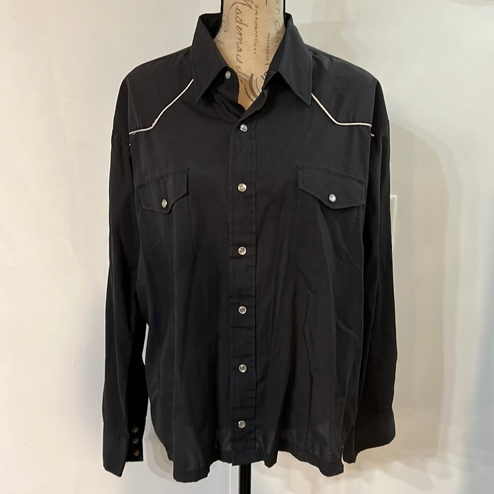 Men’s black pearl snap western long sleeve shirt